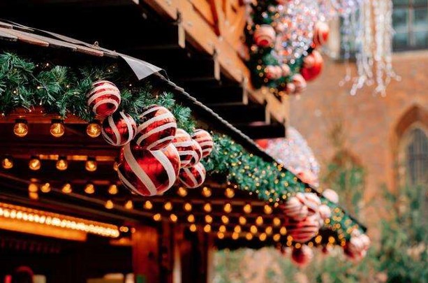 Christmas Under the Awning: Decorating Outdoor Spaces for the Holidays